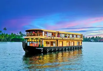 boat house in Allepy, kerala